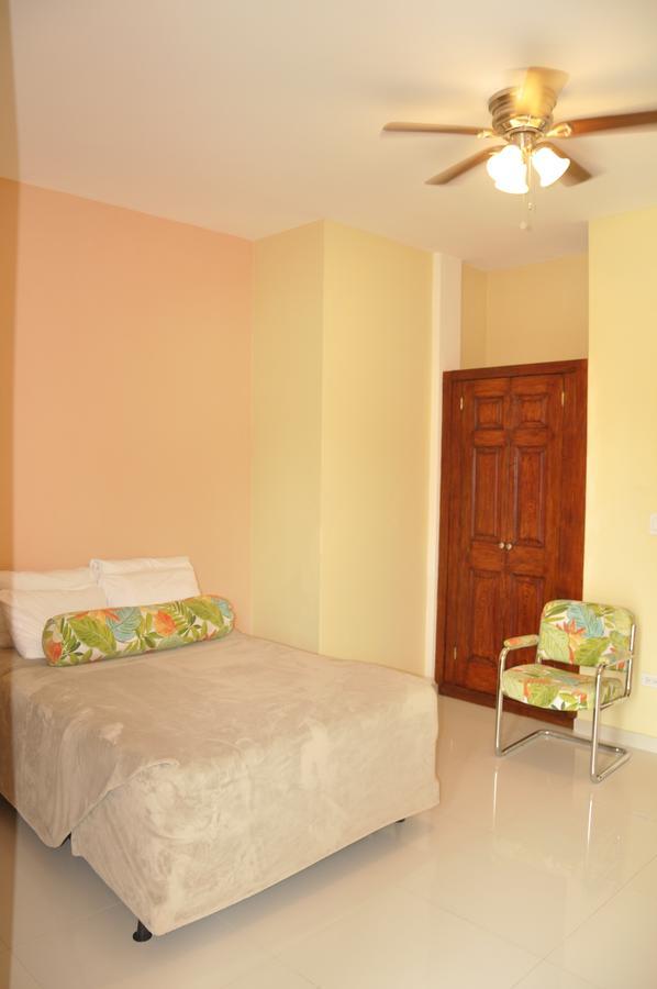 Sams Hotel Port-au-Prince Ngoại thất bức ảnh