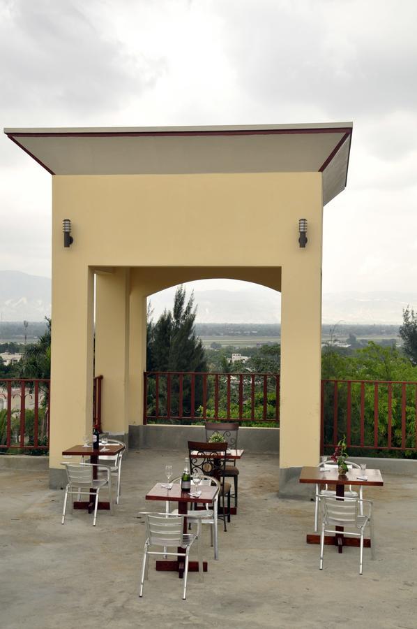 Sams Hotel Port-au-Prince Ngoại thất bức ảnh